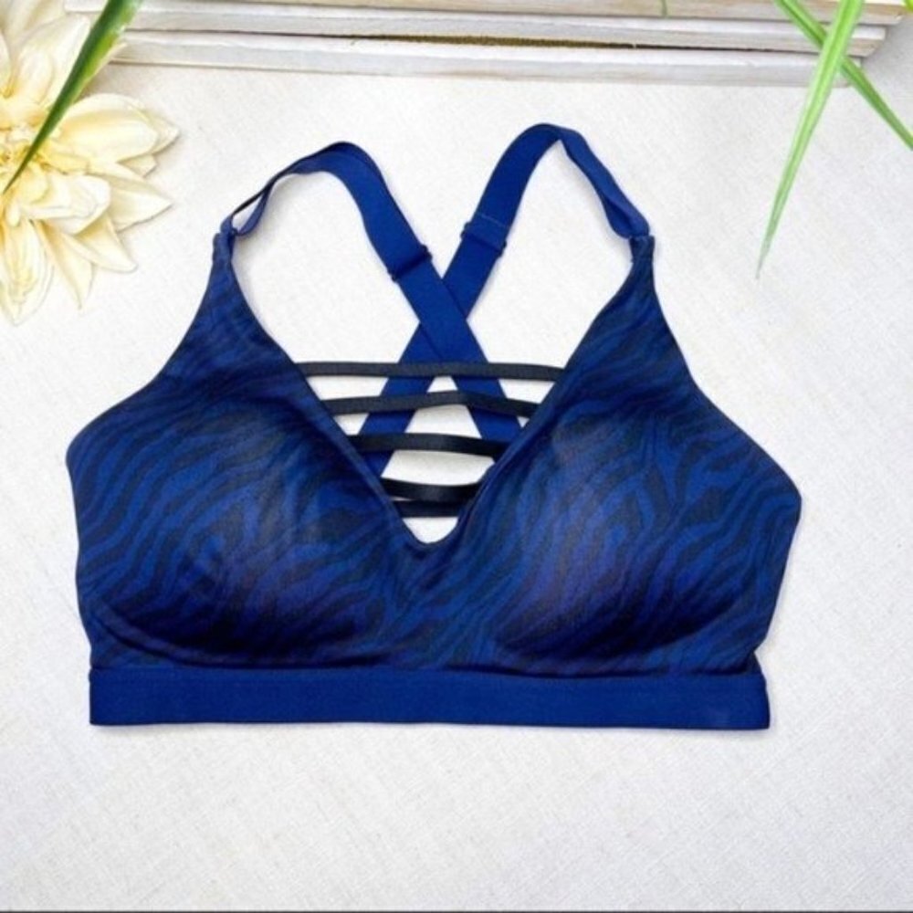 Victoria’s Secret Sports Bra Plunge Strappy Blue Leopard Animal Print 32D